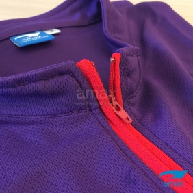 細節-快乾衫-企領配撞色拉鍊