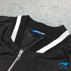 細節-風褸-間條V領羅紋