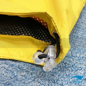 細節-風褸-衫腳內加橡筋連索扣