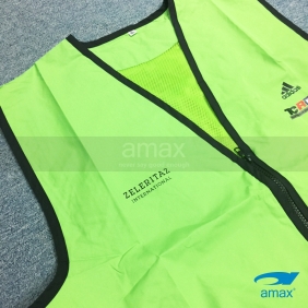 細節-VEST-領圈及袖圈包邊